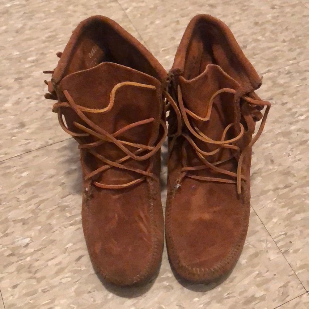 Minnetonka fringed booties